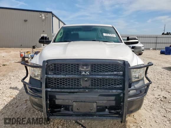 2019 Ram 1500 Tradesman z VIN 1C6RR7ST4KS645164, wystawiony jako Copart lot #84464545 z przebiegiem 113 940 mil mil oraz Czysty tytuł • Clean title. Historia ofert i sprzedaży dostępna na DreamBid. Obrazek 5.