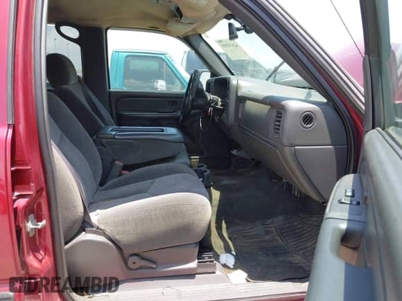 2005 Chevrolet Silverado 1500 Z71 с VIN 2GCEK13T551143145, выставлен на аукционе IAAI как лот 42439955 с пробегом Не указан миль и . История ставок и продаж доступна на DreamBid. Изображение 5.