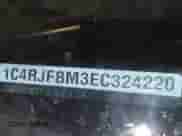 2014 Jeep Grand Cherokee SRT-8 z VIN 1C4RJFDJ0EC497826, wystawiony jako IAAI lot #38543666 z przebiegiem 79 937 mil mil oraz . Historia ofert i sprzedaży dostępna na DreamBid. Obrazek 17.