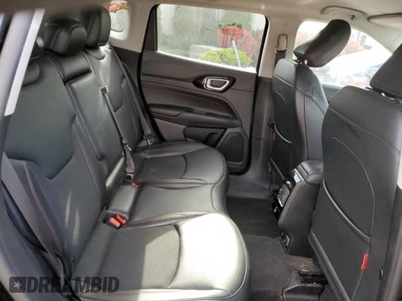 2022 Jeep Compass Trailhawk z VIN 3C4NJDDB3NT162401, wystawiony jako Copart lot #55527765 z przebiegiem 65 579 mil mil oraz Szkoda całkowita • Salvage title. Historia ofert i sprzedaży dostępna na DreamBid. Obrazek 11.