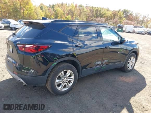 2020 Chevrolet Blazer LT z VIN 3GNKBBRA0LS634391, wystawiony jako IAAI lot #40618462 z przebiegiem 57 950 mil mil oraz . Historia ofert i sprzedaży dostępna na DreamBid. Obrazek 4.