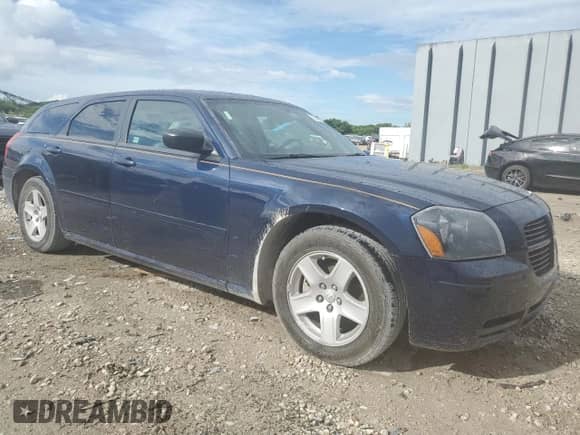 2005 Dodge Magnum SE with VIN 2D4FV48V45H555512, listed as a Copart auction lot 72642264 with 88,271 mi miles and Salvage title. Bid and sale history available at DreamBid. Image 4.