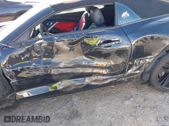 2017 Chevrolet Camaro 2SS с VIN 1G1FH3D77H0120099, выставлен на аукционе IAAI как лот 42280087 с пробегом 47 084 миль миль и . История ставок и продаж доступна на DreamBid. Изображение 18.