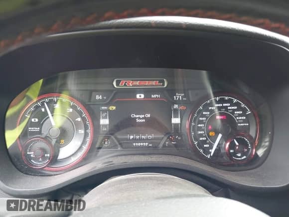 2019 Ram 1500 Rebel z VIN 1C6SRFET2KN705108, wystawiony jako IAAI lot #43163417 z przebiegiem 110 932 mil mil oraz . Historia ofert i sprzedaży dostępna na DreamBid. Obrazek 7.