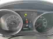 2021 Mitsubishi Outlander ES z VIN JA4ARUAU7MU005708, wystawiony jako Copart lot #80454945 z przebiegiem 59 245 mil mil oraz Szkoda całkowita • Salvage title. Historia ofert i sprzedaży dostępna na DreamBid. Obrazek 9.