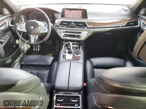 2020 BMW 7 Series with VIN WBA7W4C07LCD18314, listed as a Copart auction lot 43724774 with 25,873 mi miles and . Bid and sale history available at DreamBid. Image 8.