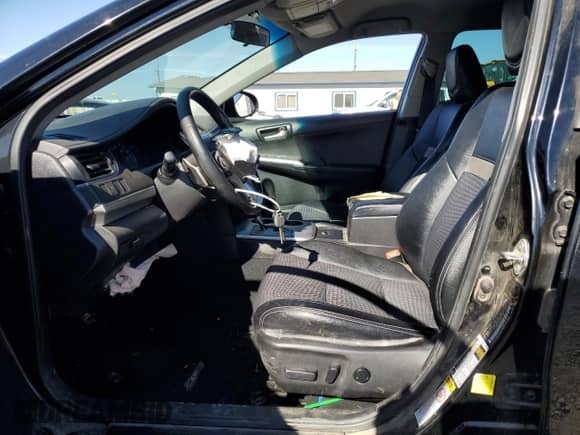 2014 Toyota Camry SE with VIN 4T1BF1FK3EU437430, listed as a Copart auction lot 82374455 with 267,996 mi miles and Salvage title. Bid and sale history available at DreamBid. Image 7.