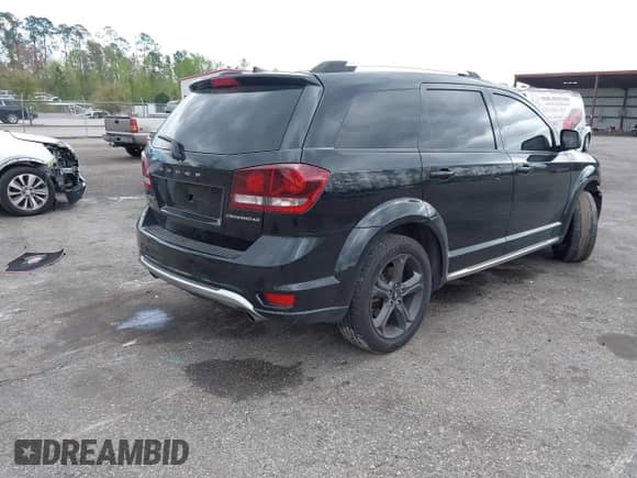 2019 Dodge Journey Crossroad z VIN 3C4PDDGG0KT858510, wystawiony jako IAAI lot #41847786 z przebiegiem 151 833 mil mil oraz . Historia ofert i sprzedaży dostępna na DreamBid. Obrazek 4.