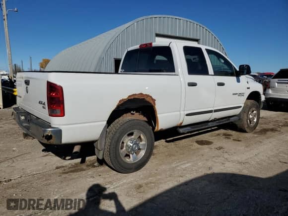 2006 Dodge 2500 SLT z VIN 1D7KS28D06J236212, wystawiony jako Copart lot #81239144 z przebiegiem 134 379 mil mil oraz Szkoda całkowita • Salvage title. Historia ofert i sprzedaży dostępna na DreamBid. Obrazek 3.