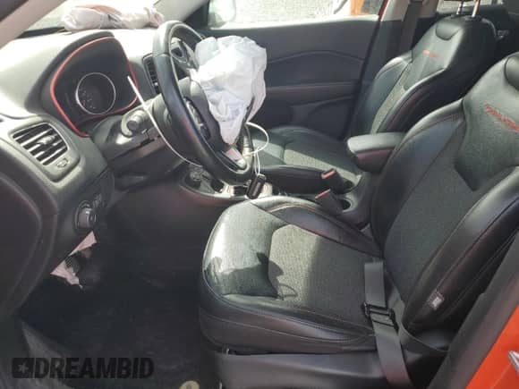 2019 Jeep Compass Trailhawk with VIN 3C4NJDDB7KT674366, listed as a Copart auction lot 71736565 with 101,603 mi miles and Salvage title. Bid and sale history available at DreamBid. Image 7.