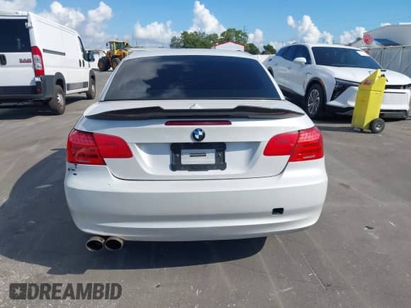 2011 BMW 3 Series 328i с VIN WBADW3C5XBE539754, выставлен на аукционе IAAI как лот 43301527 с пробегом 106 849 миль миль и . История ставок и продаж доступна на DreamBid. Изображение 16.