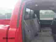 2004 Chevrolet Silverado 1500 z VIN 1GCEC14X64Z107615, wystawiony jako IAAI lot #43362450 z przebiegiem 158 887 mil mil oraz . Historia ofert i sprzedaży dostępna na DreamBid. Obrazek 8.
