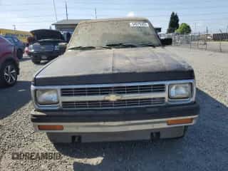 1992 Chevrolet Blazer z VIN 1GNDT13Z7N2122916, wystawiony jako Copart lot #54979365 z przebiegiem Nie podano mil oraz Czysty tytuł • Clean title. Historia ofert i sprzedaży dostępna na DreamBid. Obrazek 5.