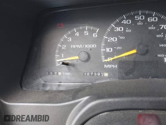 1998 GMC Sierra 1500 с VIN 1GTEC14W2WZ549222, выставлен на аукционе IAAI как лот 43298873 с пробегом 227 390 миль миль и . История ставок и продаж доступна на DreamBid. Изображение 7.