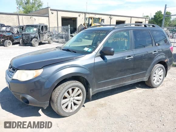 2012 Subaru Forester X Premium z VIN JF2SHADC8CH456539, wystawiony jako IAAI lot #42592906 z przebiegiem 110 793 mil mil oraz . Historia ofert i sprzedaży dostępna na DreamBid. Obrazek 17.