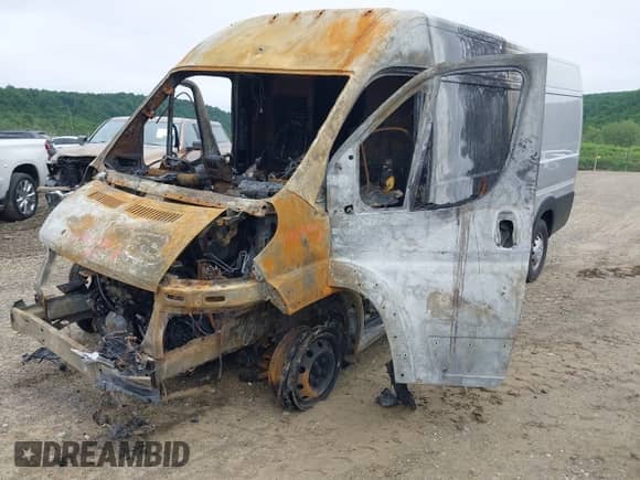 2022 Ram ProMaster Cargo с VIN 3C6MRVJG0NE124338, выставлен на аукционе IAAI как лот 42494682 с пробегом Не указан миль и . История ставок и продаж доступна на DreamBid. Изображение 2.