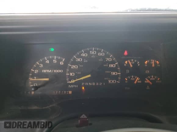 2000 Chevrolet Silverado 3500 с VIN 1GCHC33J2YF431464, выставлен на аукционе Copart как лот 50350215 с пробегом 122 791 миль миль и Чистый • Clean title. История ставок и продаж доступна на DreamBid. Изображение 9.