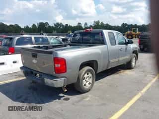 2008 Chevrolet Silverado 1500 1LT z VIN 2GCEK19C081325427, wystawiony jako IAAI lot #43277146 z przebiegiem 158 780 mil mil oraz . Historia ofert i sprzedaży dostępna na DreamBid. Obrazek 4.