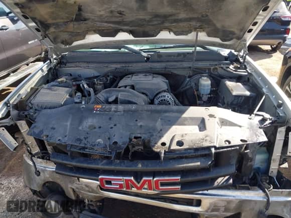 2011 GMC Sierra 1500 SLE with VIN 3GTU2VE22BG249725, listed as a IAAI auction lot 41542007 with 261,316 mi miles and . Bid and sale history available at DreamBid. Image 10.