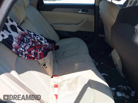2015 Hyundai Sonata SE with VIN 5NPE24AF6FH184589, listed as a IAAI auction lot 43162057 with 204,147 mi miles and . Bid and sale history available at DreamBid. Image 8.