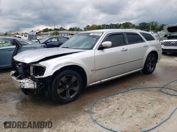 2006 Dodge Magnum with VIN 2D4FV47V86H414767, listed as a Copart auction lot 72687004 with 245,247 mi miles and Non repairable. Bid and sale history available at DreamBid. Image 1.