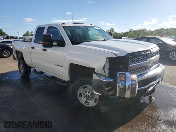 2019 Chevrolet Silverado 2500HD Work Truck с VIN 2GC2KREG5K1152456, выставлен на аукционе Copart как лот 57649075 с пробегом 173 326 миль миль и Списание • Salvage title. История ставок и продаж доступна на DreamBid. Изображение 4.