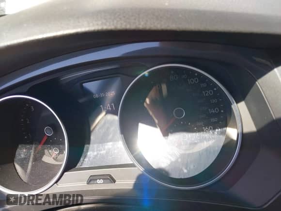 2021 Volkswagen Tiguan SE с VIN 3VV2B7AX5MM054356, выставлен на аукционе IAAI как лот 43035399 с пробегом 87 671 миль миль и . История ставок и продаж доступна на DreamBid. Изображение 7.