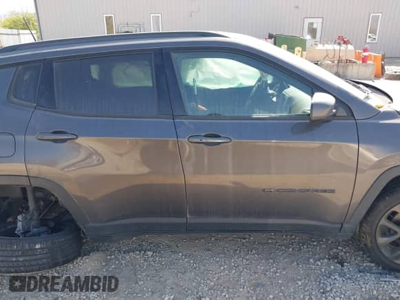 2021 Jeep Compass 80th Anniversary с VIN 3C4NJDEB0MT556774, выставлен на аукционе IAAI как лот 42051877 с пробегом 78 326 миль миль и . История ставок и продаж доступна на DreamBid. Изображение 13.