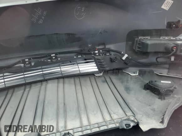 2023 Tesla Model Y Long Range с VIN 7SAYGAEE9PF584339, выставлен на аукционе Copart как лот 56988655 с пробегом Не указан миль и Списание • Salvage title. История ставок и продаж доступна на DreamBid. Изображение 10.