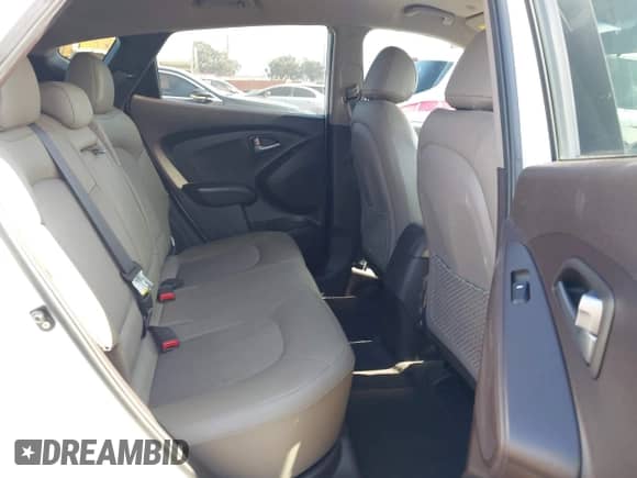 2015 Hyundai Tucson GLS z VIN KM8JT3AF1FU973191, wystawiony jako IAAI lot #43520453 z przebiegiem 101 342 mil mil oraz . Historia ofert i sprzedaży dostępna na DreamBid. Obrazek 8.