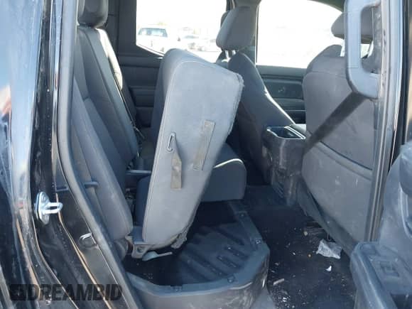 2024 Toyota Tacoma SR5 с VIN 3TMLB5JN2RM040251, выставлен на аукционе IAAI как лот 41681405 с пробегом 2 735 миль миль и . История ставок и продаж доступна на DreamBid. Изображение 8.