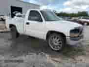 2002 GMC Sierra 1500 z VIN 1GTEC14W12Z170108, wystawiony jako Copart lot #68564144 z przebiegiem Nie podano mil oraz Szkoda całkowita • Salvage title. Historia ofert i sprzedaży dostępna na DreamBid. Obrazek 4.