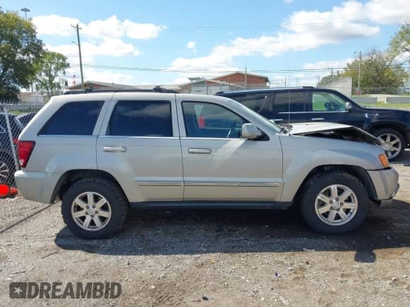 2008 Jeep Grand Cherokee Limited с VIN 1J8HR58MX8C240138, выставлен на аукционе IAAI как лот 43385851 с пробегом 144 974 миль миль и . История ставок и продаж доступна на DreamBid. Изображение 14.