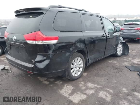 2014 Toyota Sienna Limited с VIN 5TDDK3DCXES076542, выставлен на аукционе IAAI как лот 41559021 с пробегом Не указан миль и . История ставок и продаж доступна на DreamBid. Изображение 4.