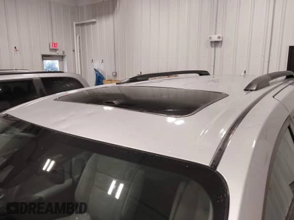 2020 Toyota Sienna XLE z VIN 5TDYZ3DCXLS040067, wystawiony jako IAAI lot #43436923 z przebiegiem 60 331 mil mil oraz . Historia ofert i sprzedaży dostępna na DreamBid. Obrazek 19.