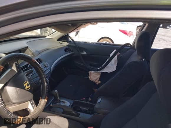 2012 Honda Accord LX с VIN 1HGCP2F37CA027833, выставлен на аукционе IAAI как лот 43365541 с пробегом 145 595 миль миль и . История ставок и продаж доступна на DreamBid. Изображение 5.