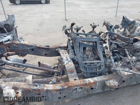 2019 Ford F-150 XL z VIN 1FTEW1E58KFB64062, wystawiony jako IAAI lot #42143675 z przebiegiem Nie podano mil oraz . Historia ofert i sprzedaży dostępna na DreamBid. Obrazek 8.