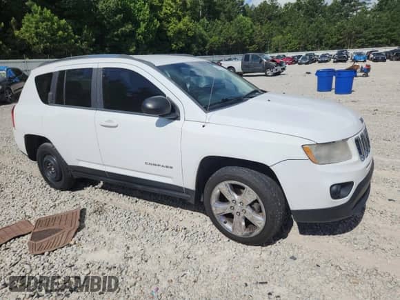 2012 Jeep Compass Limited с VIN 1C4NJCCB9CD548383, выставлен на аукционе Copart как лот 64979365 с пробегом 238 825 миль миль и Списание • Salvage title. История ставок и продаж доступна на DreamBid. Изображение 4.