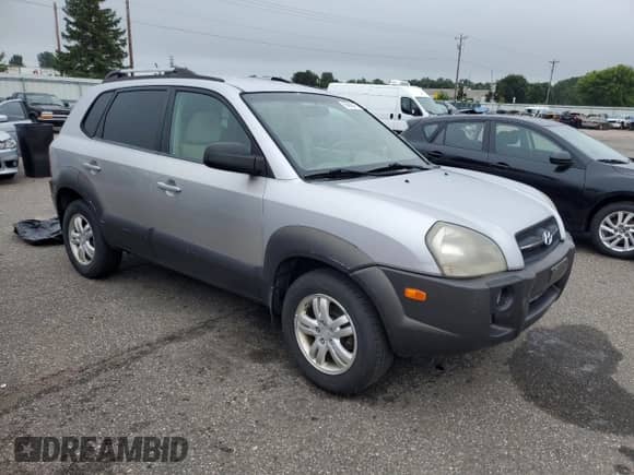 2006 Hyundai Tucson GLS с VIN KM8JN12D36U254990, выставлен на аукционе Copart как лот 68963475 с пробегом 182 655 миль миль и Списание • Salvage title. История ставок и продаж доступна на DreamBid. Изображение 4.