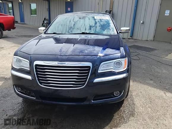 2014 Chrysler 300 C с VIN 2C3CCAEG8EH238122, выставлен на аукционе Copart как лот 68257755 с пробегом 158 182 миль миль и Чистый • Clean title. История ставок и продаж доступна на DreamBid. Изображение 13.
