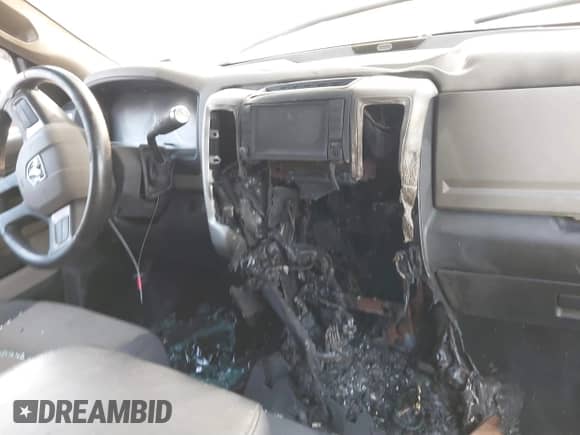 2010 Dodge 2500 ST with VIN 3D7TT2CT0AG190276, listed as a IAAI auction lot 40000276 with Not provided miles and . Bid and sale history available at DreamBid. Image 6.