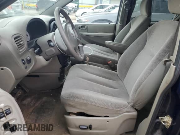 2004 Dodge Caravan SXT with VIN 1D4GP45RX4B577947, listed as a Copart auction lot 72855184 with 185,656 mi miles and Salvage title. Bid and sale history available at DreamBid. Image 7.