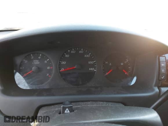 2011 Chevrolet Impala Police Police z VIN 2G1WD5EM0B1146423, wystawiony jako IAAI lot #41401340 z przebiegiem 105 133 mil mil oraz . Historia ofert i sprzedaży dostępna na DreamBid. Obrazek 7.