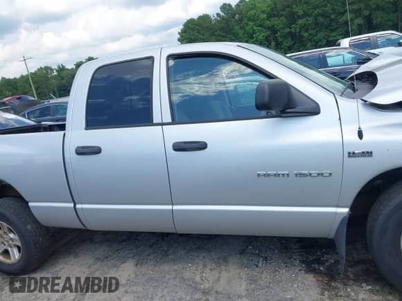 2006 Dodge 1500 Laramie с VIN 1D7HA18246S684811, выставлен на аукционе IAAI как лот 42728664 с пробегом Не указан миль и . История ставок и продаж доступна на DreamBid. Изображение 13.