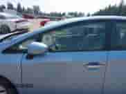 2015 Toyota Prius Advanced z VIN JTDKN3DP6F3073786, wystawiony jako IAAI lot #42911551 z przebiegiem 175 393 mil mil oraz . Historia ofert i sprzedaży dostępna na DreamBid. Obrazek 14.