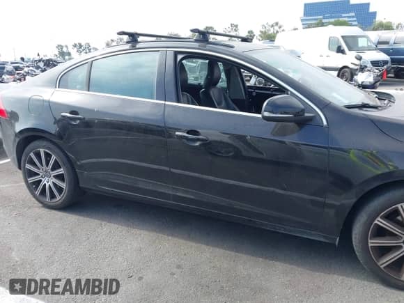 2017 Volvo S60 Inscription с VIN LYV402HK4HB127190, выставлен на аукционе IAAI как лот 42595581 с пробегом 90 291 миль миль и . История ставок и продаж доступна на DreamBid. Изображение 13.