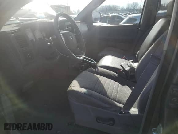 2008 Dodge 1500 ST z VIN 1D7HU18NX8S544721, wystawiony jako Copart lot #44311375 z przebiegiem 180 311 mil mil oraz Szkoda całkowita • Salvage title. Historia ofert i sprzedaży dostępna na DreamBid. Obrazek 7.