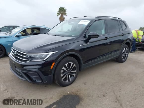 2024 Volkswagen Tiguan S с VIN 3VVRB7AX1RM175360, выставлен на аукционе IAAI как лот 42196560 с пробегом 5 133 миль миль и . История ставок и продаж доступна на DreamBid. Изображение 17.