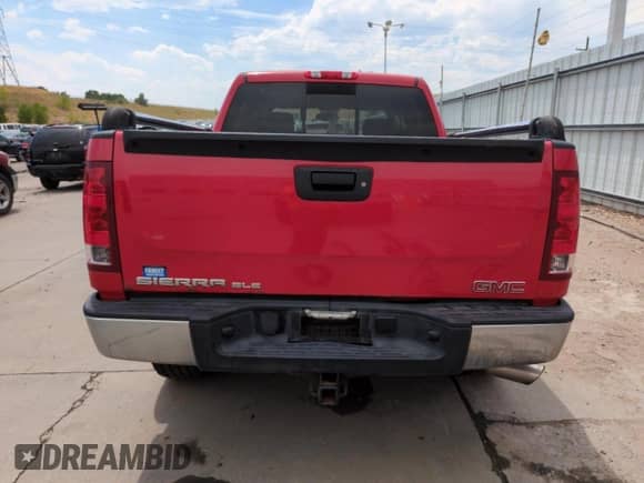 2013 GMC Sierra 1500 SLE z VIN 3GTP2VE72DG106382, wystawiony jako Copart lot #67678405 z przebiegiem 109 115 mil mil oraz Szkoda całkowita • Salvage title. Historia ofert i sprzedaży dostępna na DreamBid. Obrazek 6.