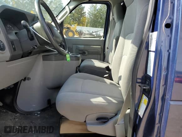 2013 Ford Econoline Cargo Commercial с VIN 1FTSE3EL9DDB15452, выставлен на аукционе Copart как лот 77189684 с пробегом 24 513 миль миль и Списание • Salvage title. История ставок и продаж доступна на DreamBid. Изображение 7.